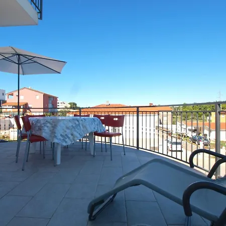 Mato 1763 Apartman *
