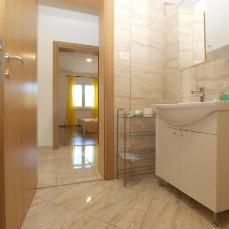 Mato 1763 Apartman *